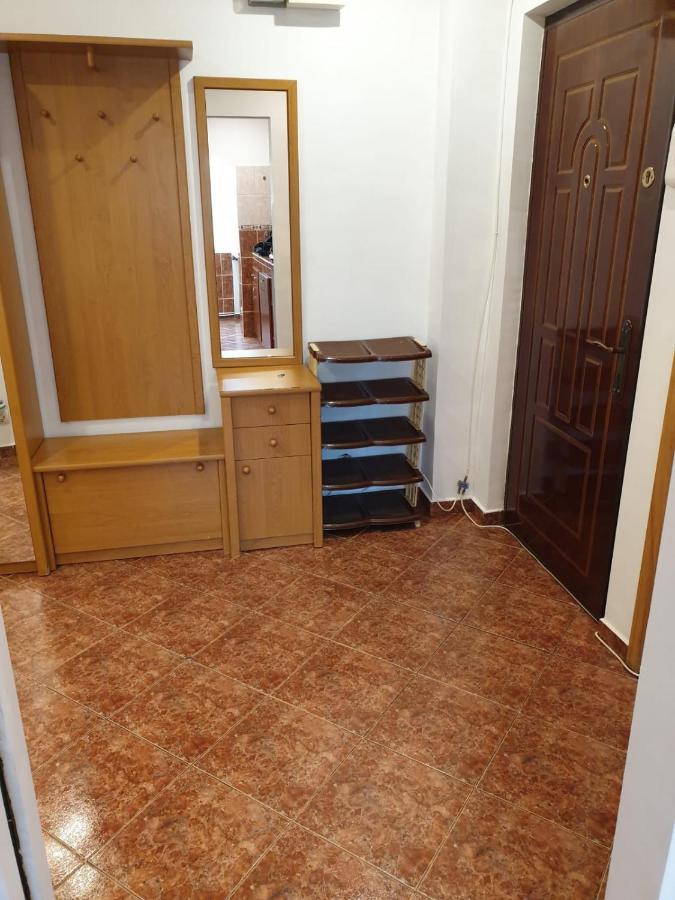 3camere central Iasi Esterno foto