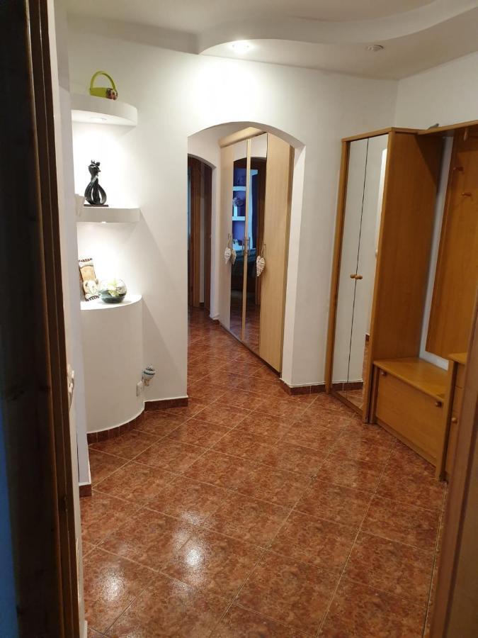 3camere central Iasi Esterno foto